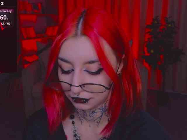 MistressMarcelline webcam