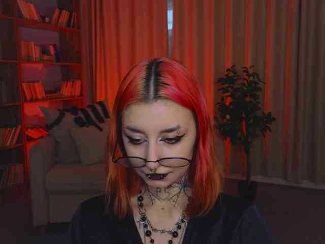 MistressMarcelline webcam