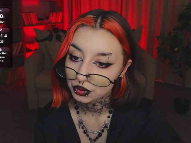 MistressMarcelline webcam
