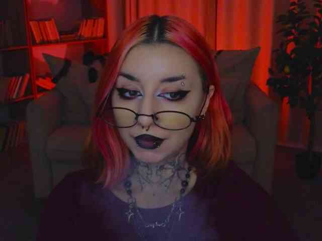 MistressMarcelline webcam