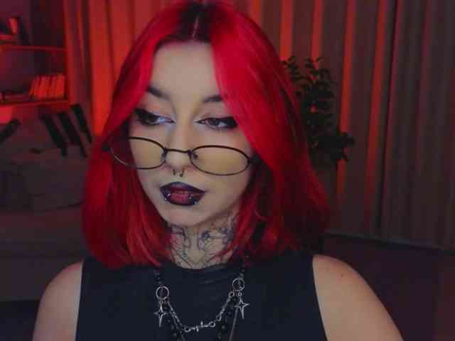 Modèle: MistressMarcelline
