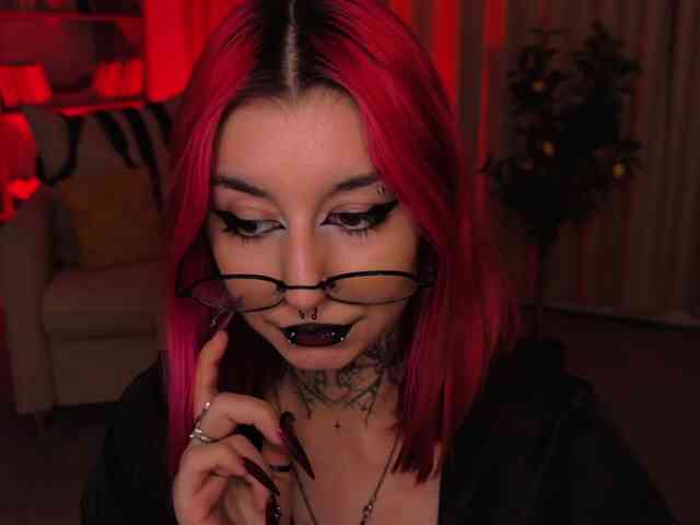 MistressMarcelline webcam