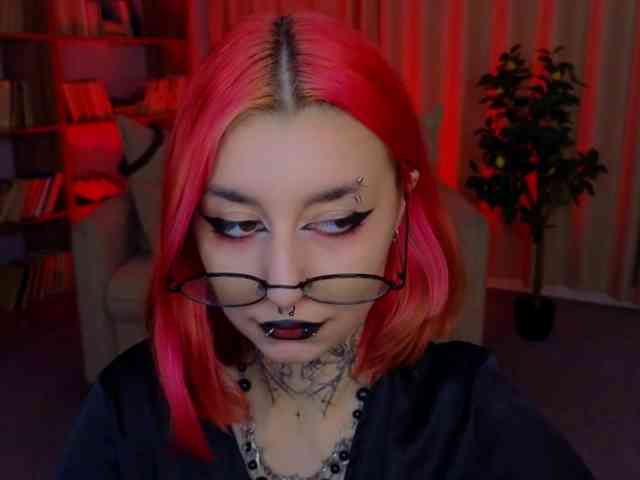 MistressMarcelline webcam