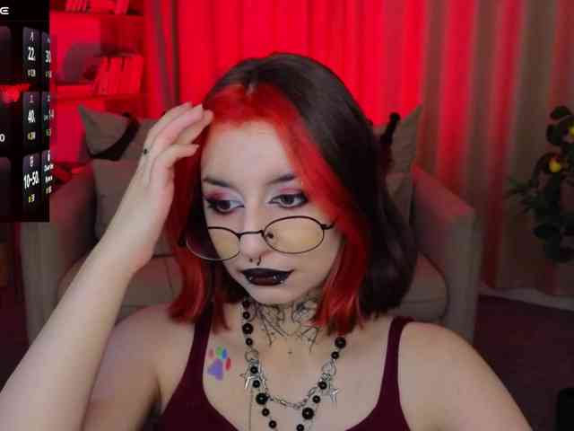 MistressMarcelline webcam