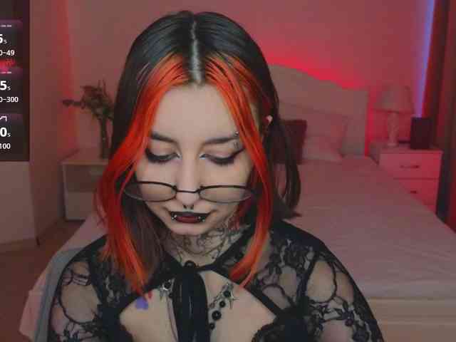 MistressMarcelline webcam