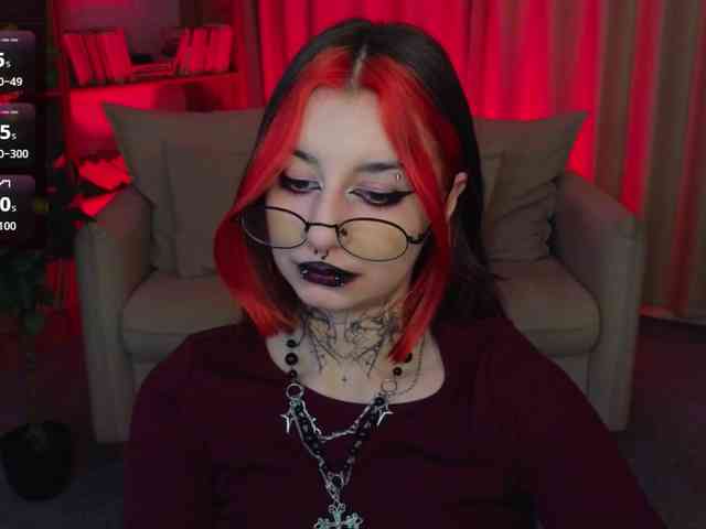 MistressMarcelline webcam
