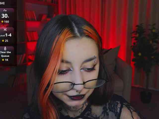 MistressMarcelline webcam