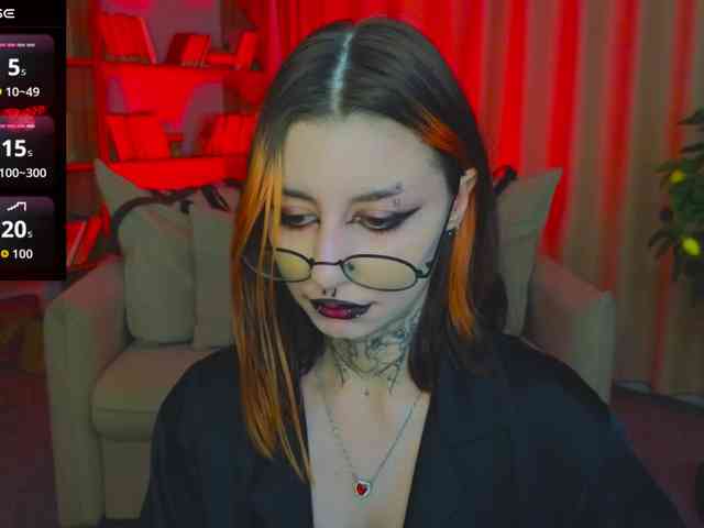 MistressMarcelline webcam