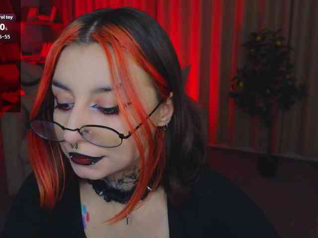 MistressMarcelline webcam