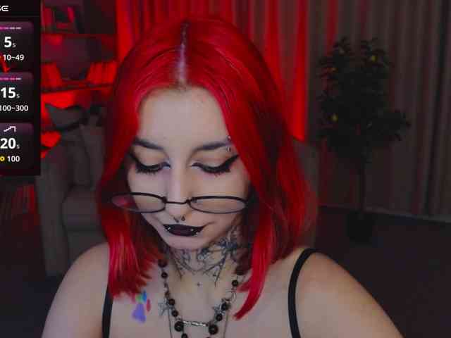 MistressMarcelline webcam