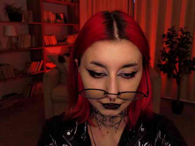 MistressMarcelline webcam