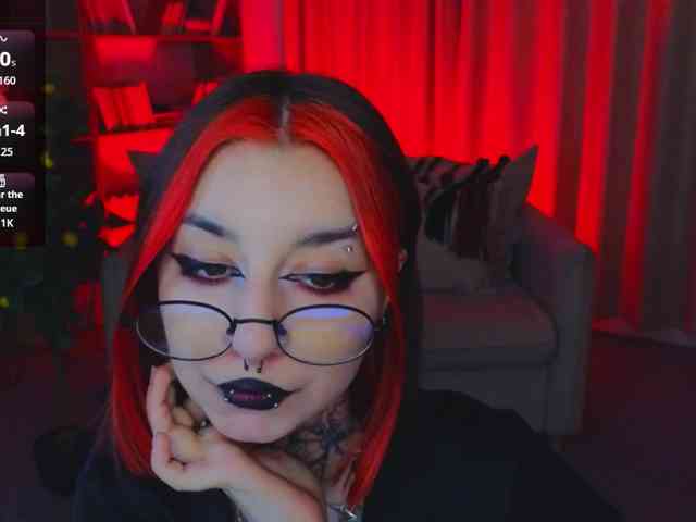 MistressMarcelline webcam