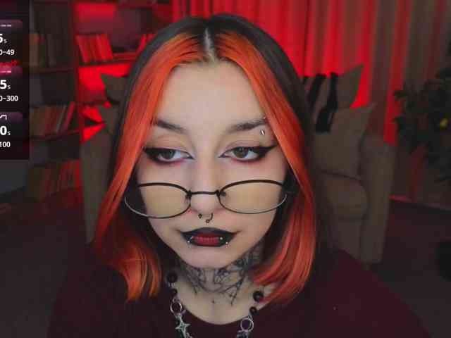 MistressMarcelline webcam