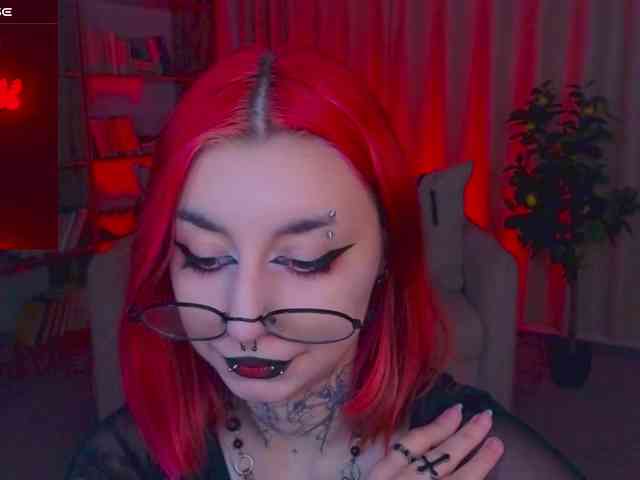 MistressMarcelline webcam