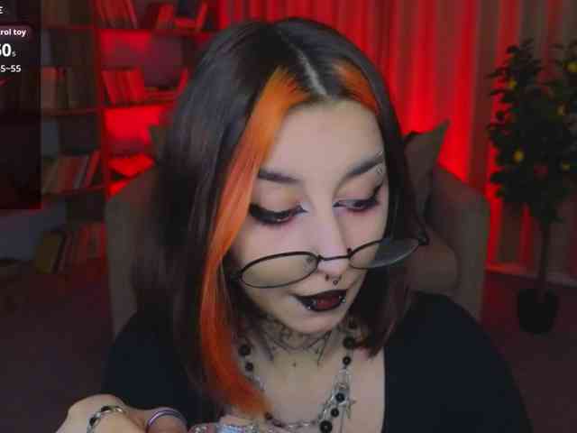 MistressMarcelline webcam