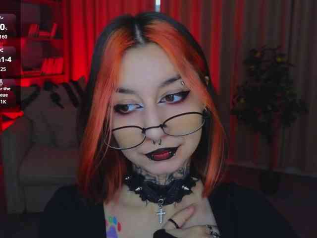 MistressMarcelline webcam