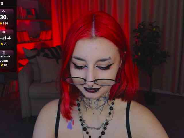 MistressMarcelline webcam
