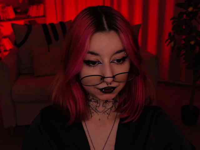 MistressMarcelline webcam