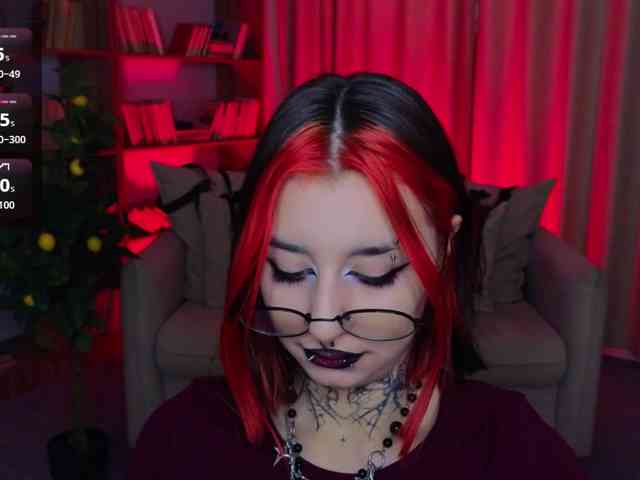 MistressMarcelline webcam