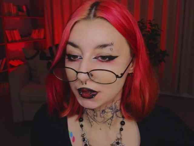 MistressMarcelline webcam