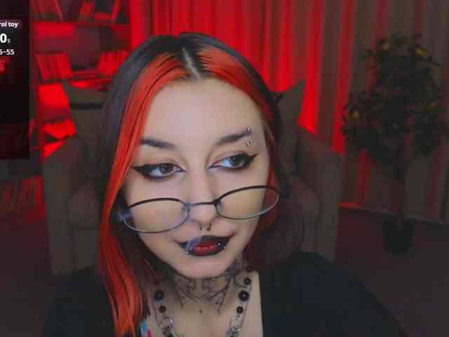 MistressMarcelline webcam