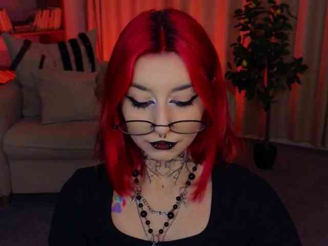 MistressMarcelline webcam
