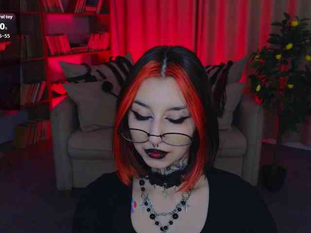 MistressMarcelline webcam