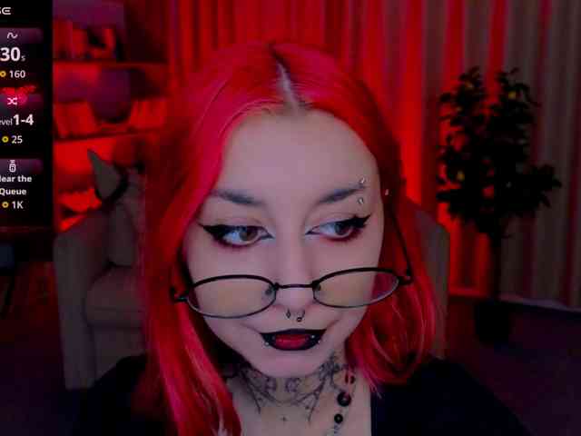 MistressMarcelline webcam