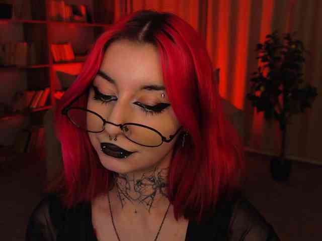 MistressMarcelline webcam