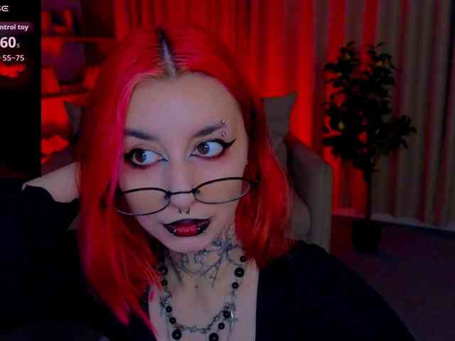 MistressMarcelline webcam