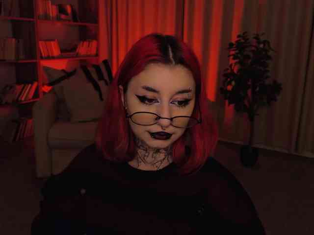 MistressMarcelline webcam
