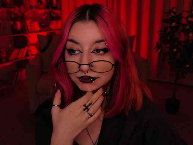 MistressMarcelline webcam