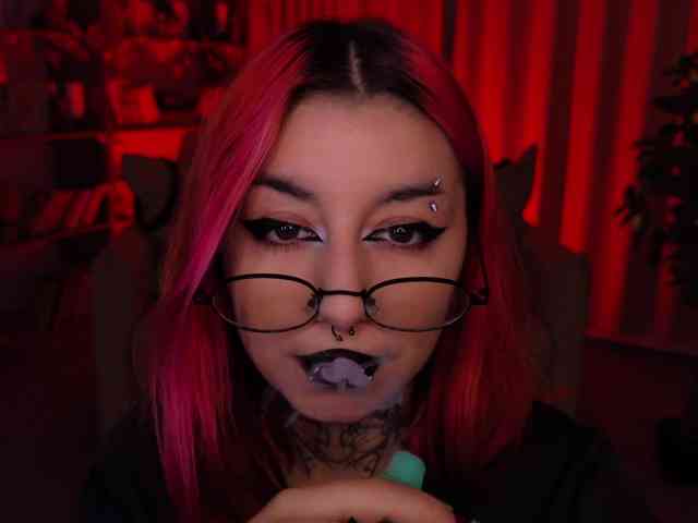 MistressMarcelline webcam