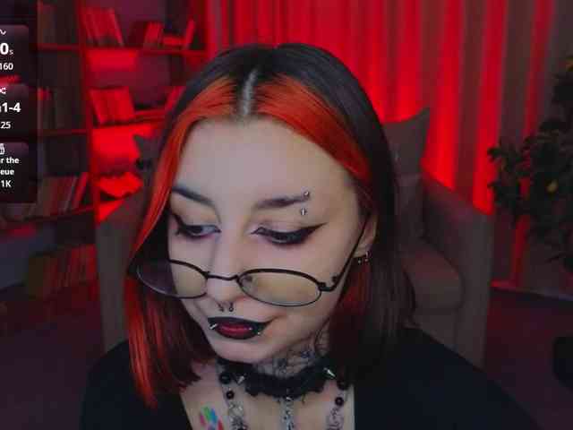 MistressMarcelline webcam