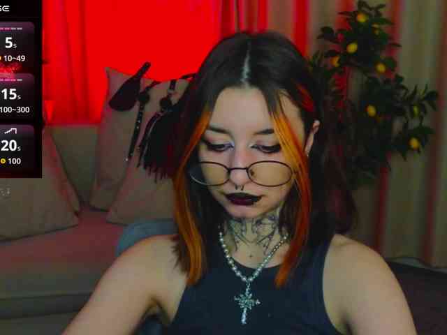 MistressMarcelline webcam