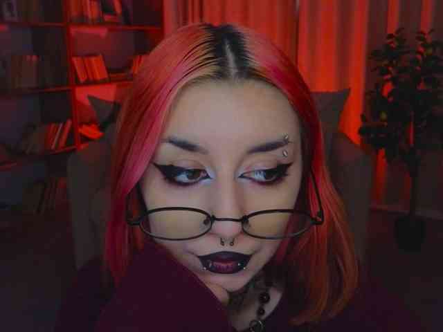 MistressMarcelline webcam
