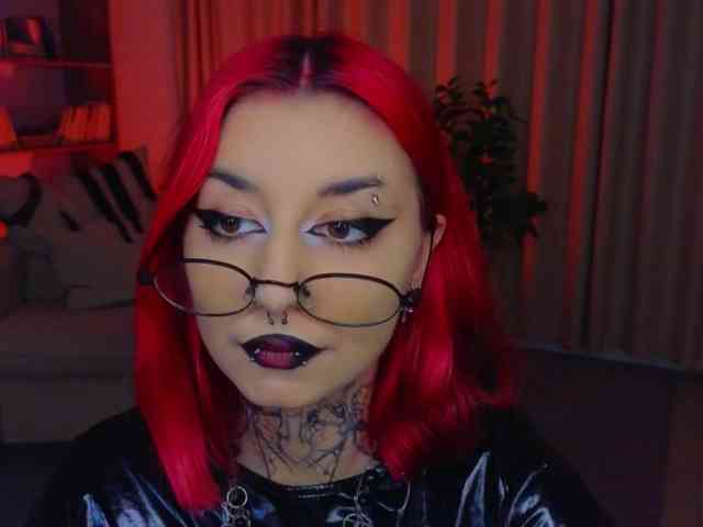 MistressMarcelline webcam
