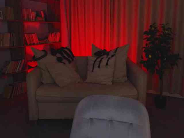 MistressMarcelline webcam
