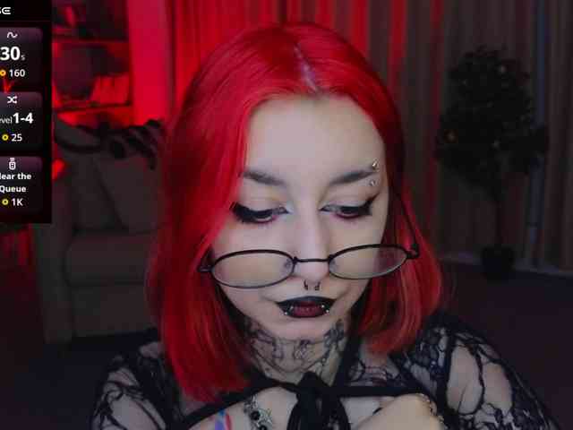 MistressMarcelline webcam