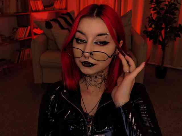 MistressMarcelline webcam