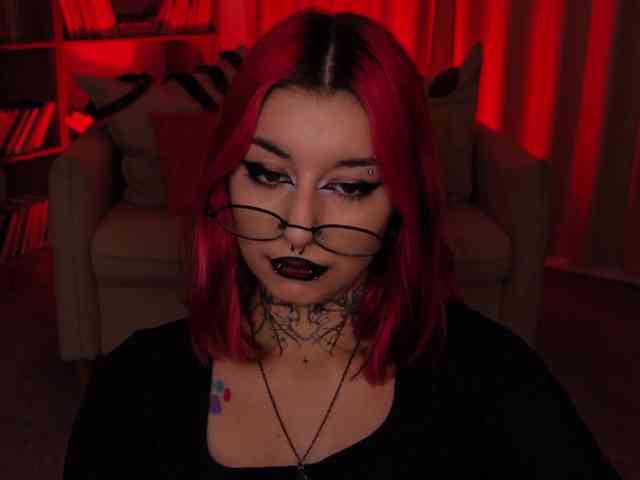 MistressMarcelline webcam