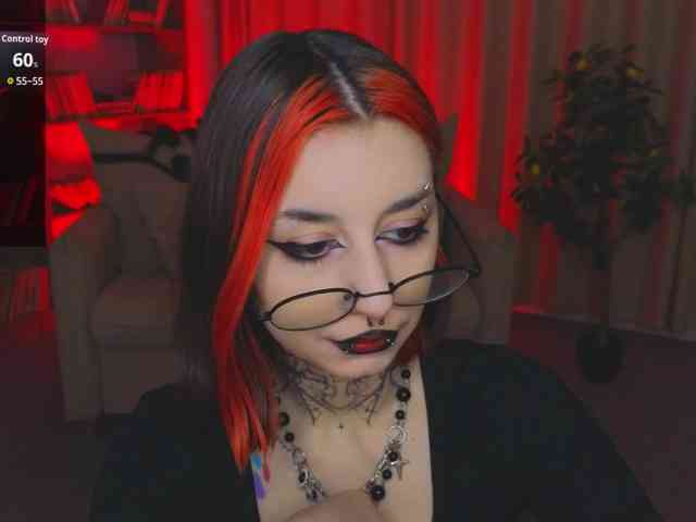 MistressMarcelline webcam