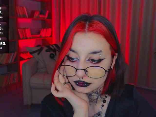 MistressMarcelline webcam
