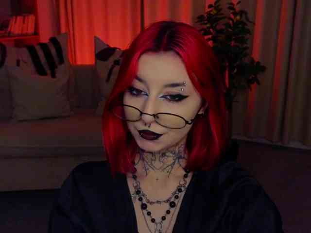 MistressMarcelline webcam