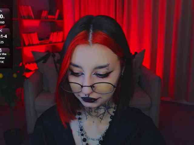 MistressMarcelline webcam