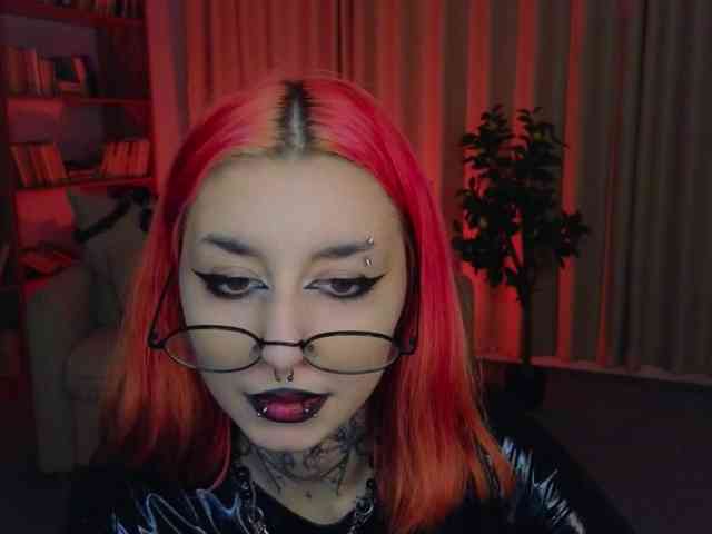 MistressMarcelline webcam