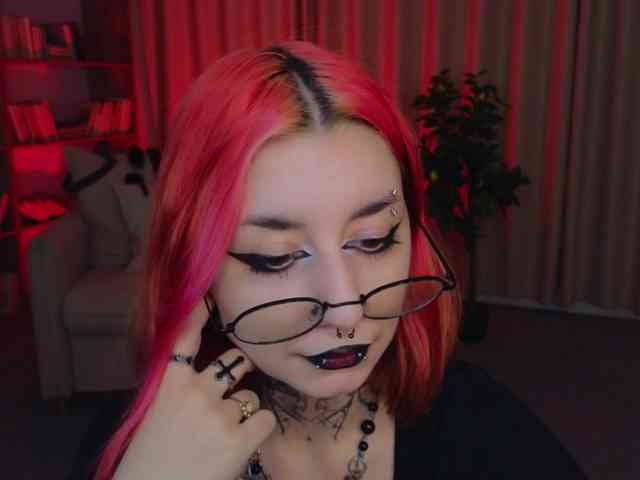 MistressMarcelline webcam