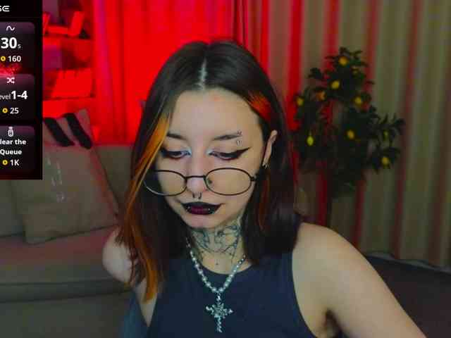 MistressMarcelline webcam