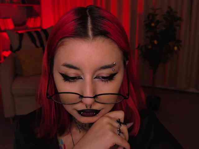 MistressMarcelline webcam