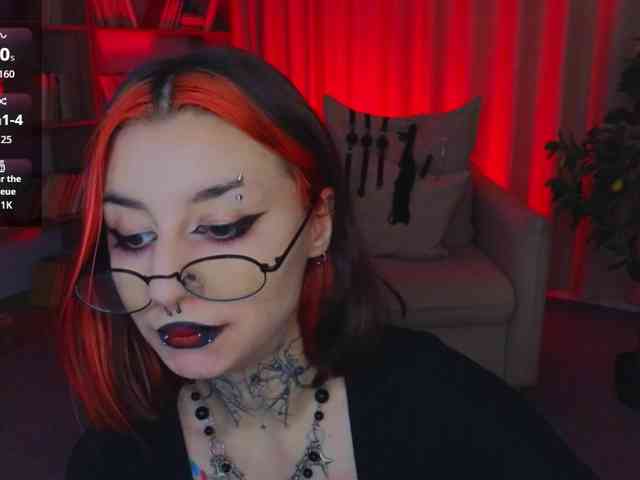 MistressMarcelline webcam